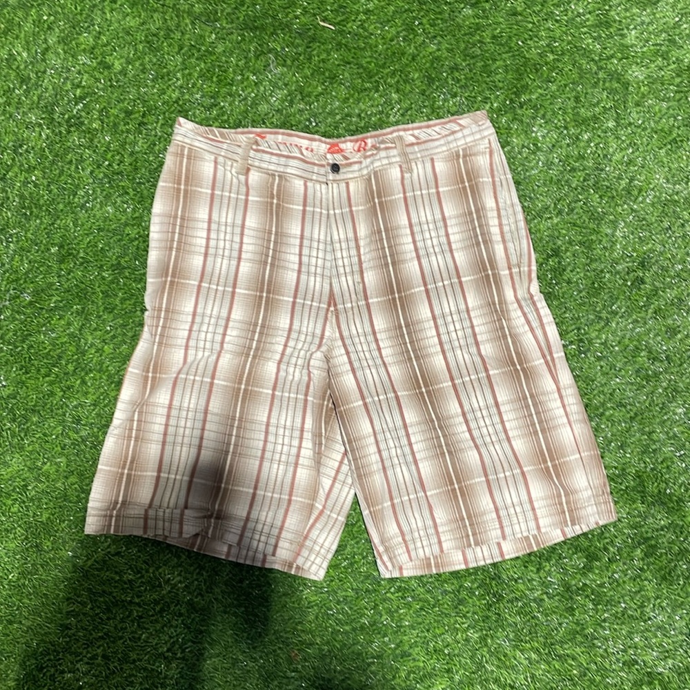 Men’s plaid Tommy Bahama knee length shorts
